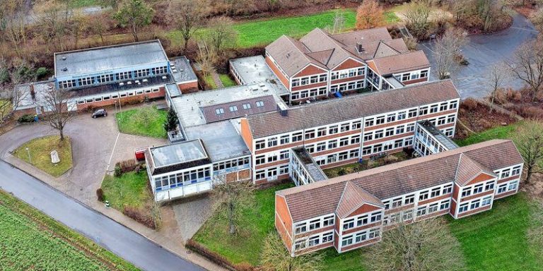 3D-Modell Oberschule Ottbergen – Schrägansicht aus Planung
